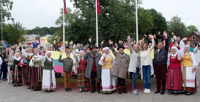 Trakai giedojo Lietuvą