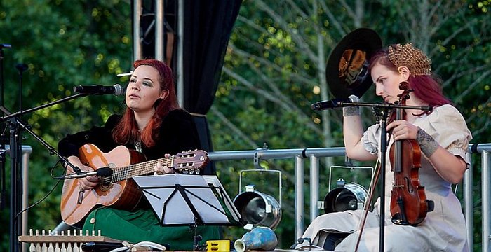 Grendavės pievas sudrebino atviros kultūros festivalis „Laumių pieva