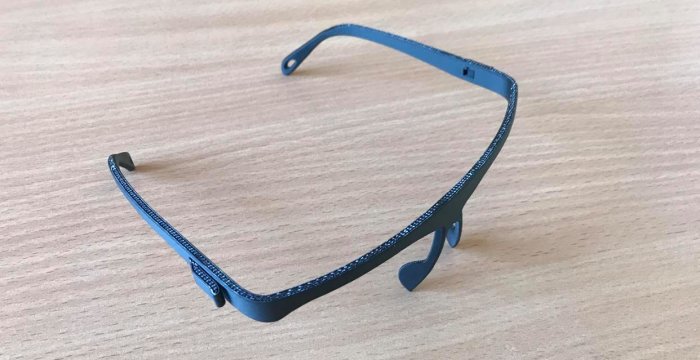 Trakų viešosios bibliotekos 3D spausdintuvu gaminami rėmeliai medikų apsauginiams skydams