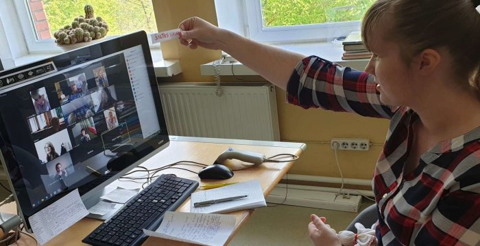 „Kūrybiškumo saviraiškos studija“ virtualioje aplinkoje: ir iššūkiai, ir įgyta patirtis