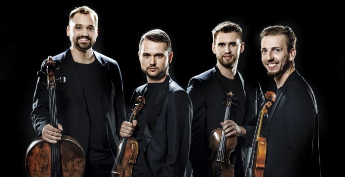 Festivalis „Užutrakio vakarai“ dovanoja karštą muzikos vasarą