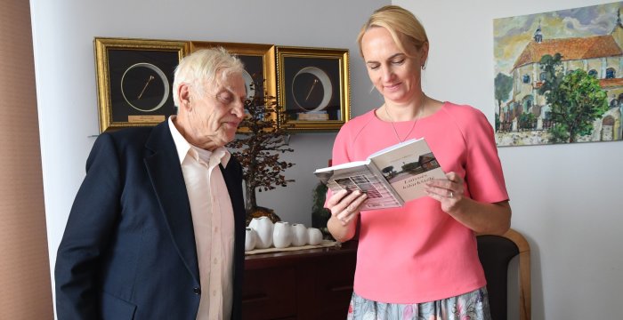 Merė susitiko su poetu Vytautu Vilkišiumi