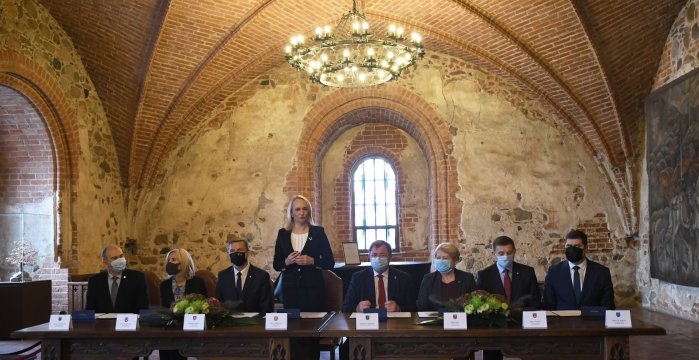 Trakų pilyje pasirašyta Vilniaus regiono plėtros tarybos steigimo sutartis  