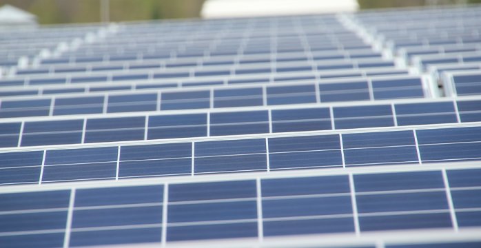 Lentvario Motiejaus Šimelionio gimnazijoje įrengta saulės elektrinė
