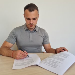 A.  &Scaron;atevičius pasira&scaron;o rangos sutartį su UAB &bdquo;Statybos verslas&ldquo; 