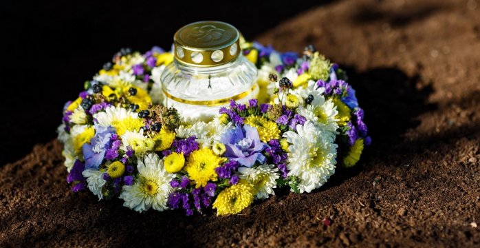 Artėjant Vėlinėms ekspertai pataria, kaip tvarkant kapavietes išlikti draugiškiems aplinkai