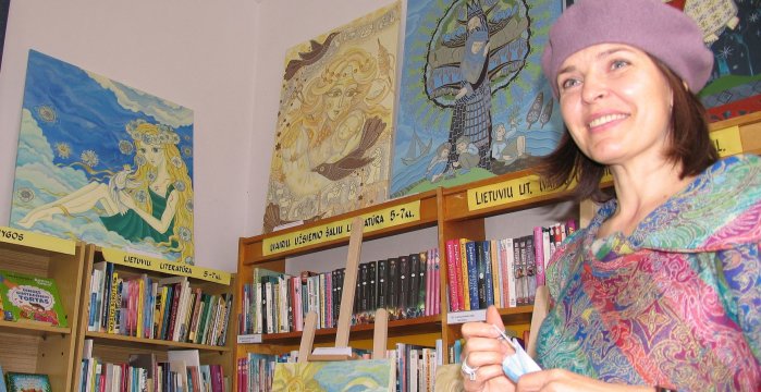 Dailininkė Virginija Aliukonė tapybos parodą pristatė gimtinėje