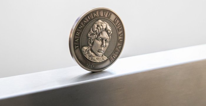 Kviečiama teikti kandidatūras Gabrielės Petkevičaitės-Bitės atminimo medaliui „Tarnaukite...