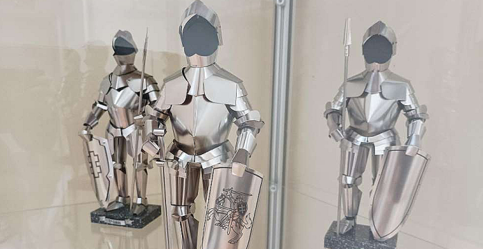 Rykantų bibliotekoje – Jurijaus Syroico metalo ir akmens šedevrai