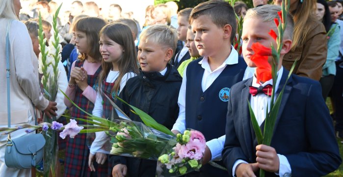 Trakų rajono pirmokai į mokslo kelią palydėti su dovanomis