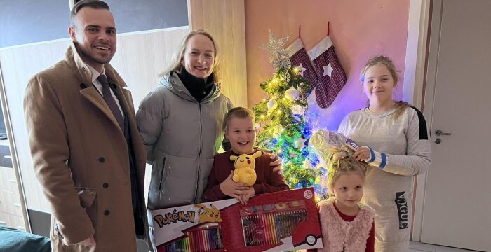 Kalėdų labdaros akcija „Vaikai svajoja apie... Kalėdų stebuklą“ išdalijo dovanas ir gerumą