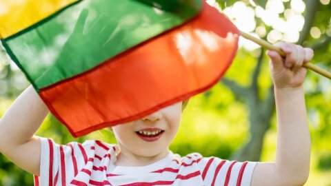 Būkime pilietiški – iškelkime vėliavas!