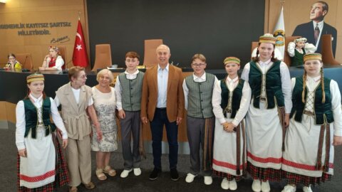 Paluknio „Medeinos“ gimnazijos mokiniai – festivalyje Alanijoje
