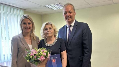 Už ilgametį darbą padėkota Bražuolės lopšelio-darželio direktorei Aldonai Malaitytei