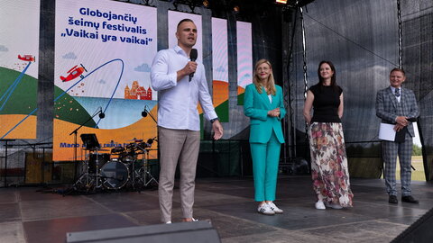 Trakų rajone, Paluknio aerodrome, įvyko Globojančių šeimų festivalis „Vaikai yra vaikai“ 